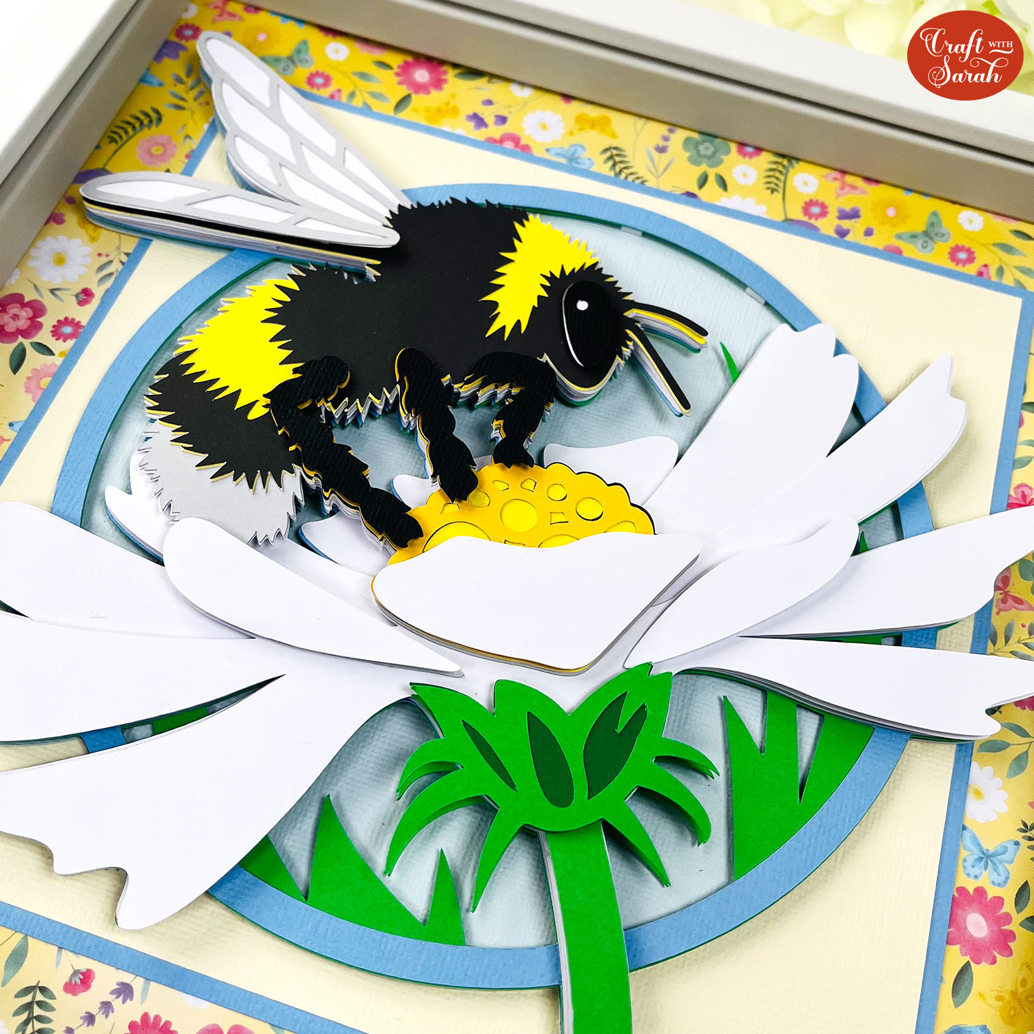 Bee Cricut craft